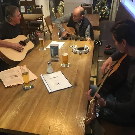 Gasthuis Sunnseitn - - Cafe - Weinkeller 3*