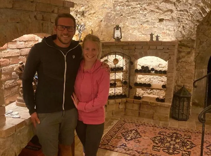 Sunnseitn - - Cafe - Weinkeller Guest house