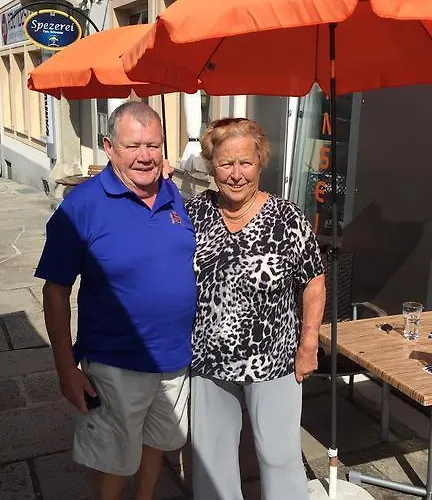 Guest house Sunnseitn - - Cafe - Weinkeller Haslach an der Muhl