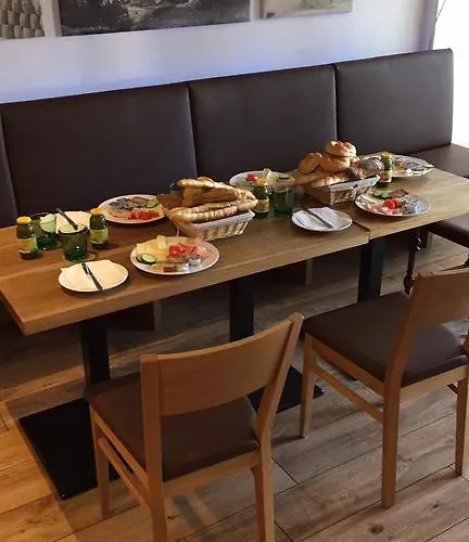 Sunnseitn - - Cafe - Weinkeller Guest house