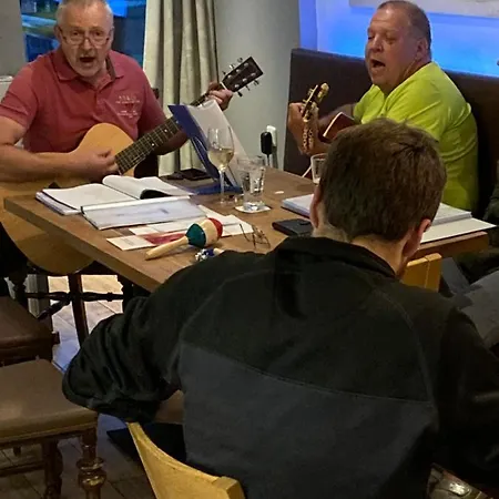 Sunnseitn - - Cafe - Weinkeller Pensjonat Haslach an der Mühl