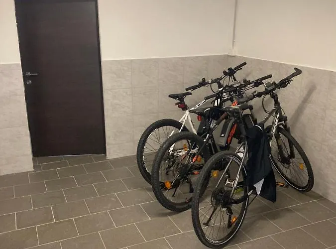 Sunnseitn - - Cafe - Weinkeller ゲストハウス 3*