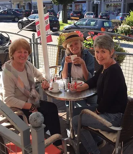 Sunnseitn - - Cafe - Weinkeller