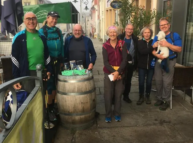 ゲストハウス Sunnseitn - - Cafe - Weinkeller 3*